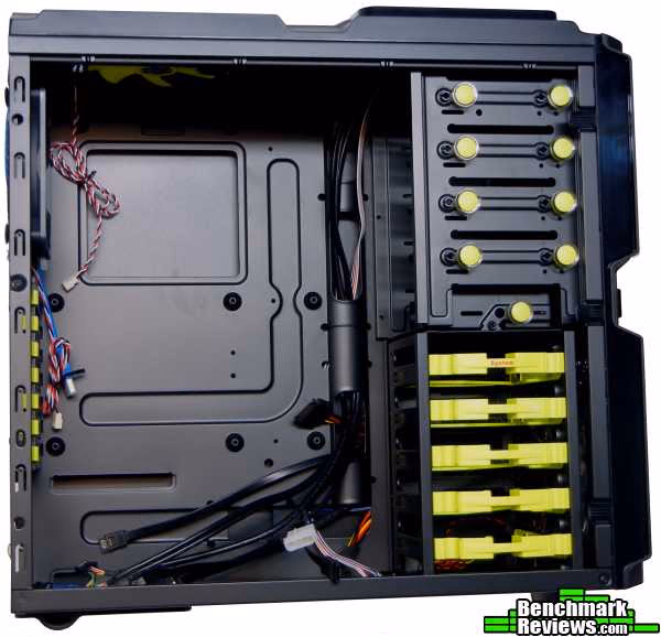 In Win BUC Comp Case Int Left 002