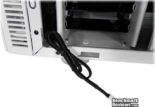 Fractal_Design_Define_R4_Arctic_White_Case_Fan_Cable_Braid.jpg