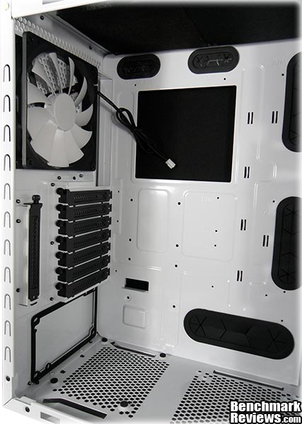 Fractal_Design_Define_R4_Arctic_White_Case_Interior_Rear.jpg