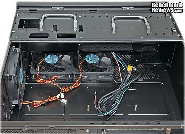 SilverStone_Grandia_GD07_HTPC_Case_Interior_Fans_01.jpg