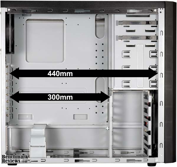 LanCool_PC-K56W-B_Open_Measure.jpg
