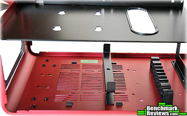 lian_li_pc_v1020_power_supply_mount.jpg