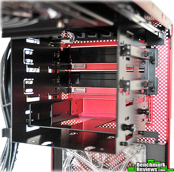 lian_li_pc_v1020_upper_bays.jpg