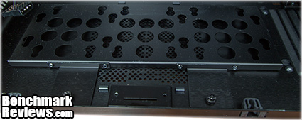 Lian_Li_PC_V750WX_Extra_HDD.jpg