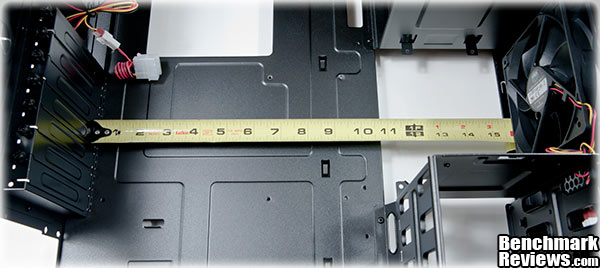 CoolerMaster_Silencio_550_MeasurementNoCage.jpg