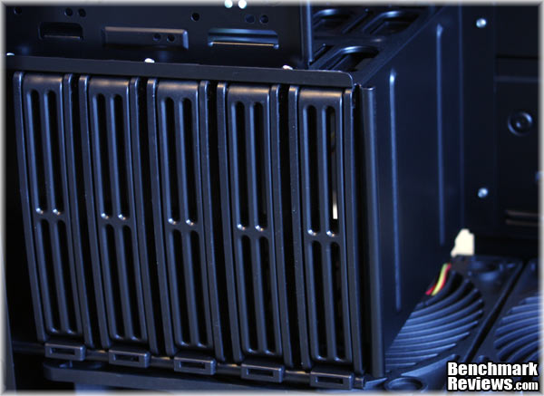 SilverStone_RV02-E_Drive_Caddy.jpg