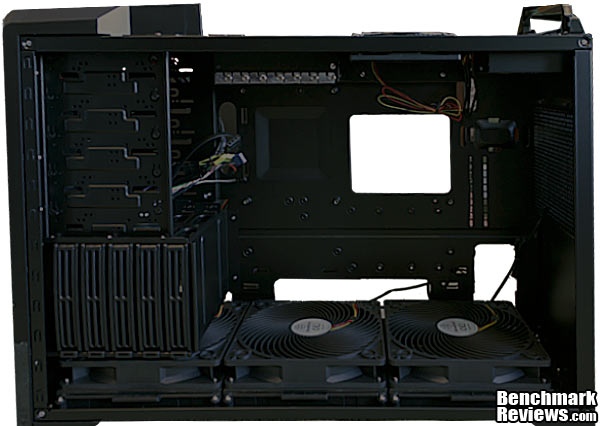 SilverStone_RV02-E_Inside_Empty.jpg