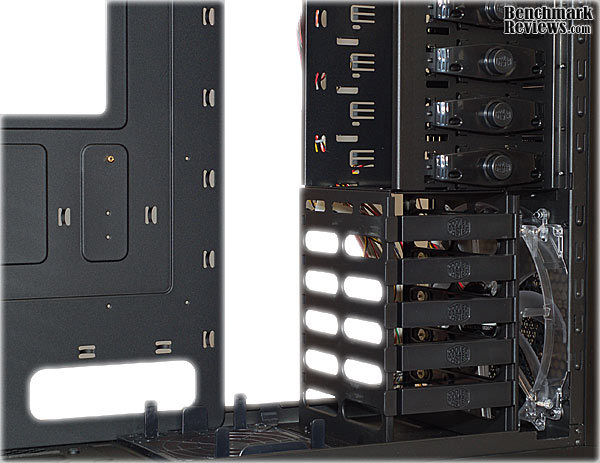 CM_Storm_Sniper_Black_Edition_Drive_Bays.jpg