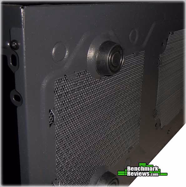 BitFenix Shinobi Window Case Feet