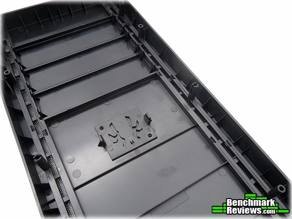 BitFenix Shinobi Window Case Front Panel Detailed