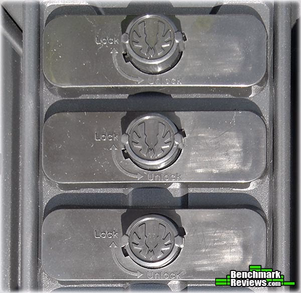 BitFenix Shinobi Window Case HDD Tool Free
