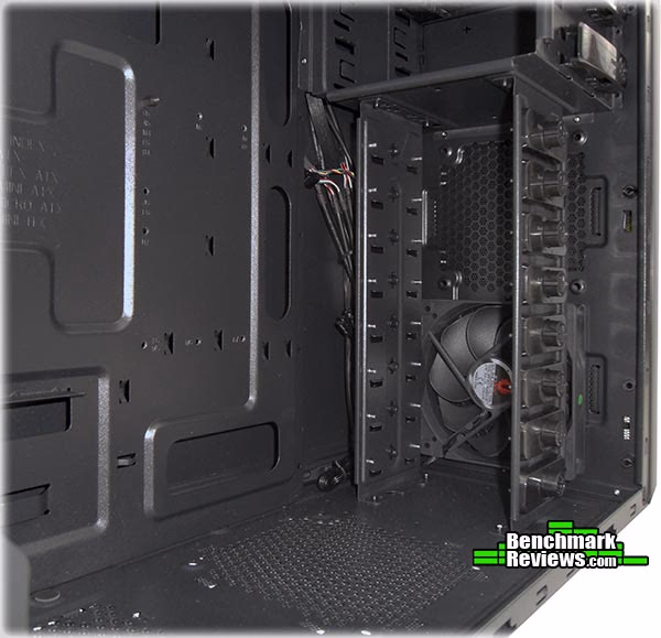 BitFenix Shinobi Window Case Interior, front view