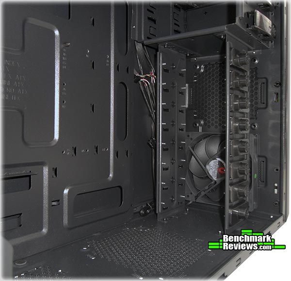 BitFenix_Shinobi_Window_Case_Interior_Front.jpg