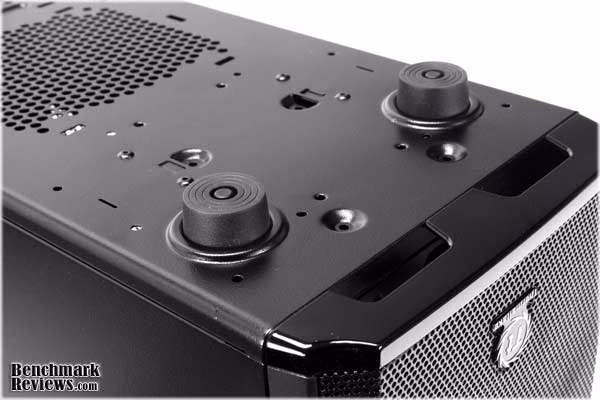 Thermaltake v3 Detailedext, bottom view