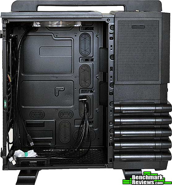 thermaltake_level_10_GT_interior_1.jpg