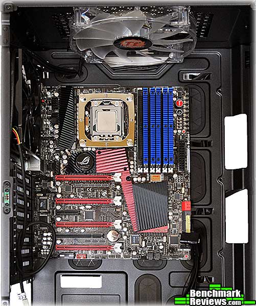 thermaltake_level_10_GT_mb_installed.jpg