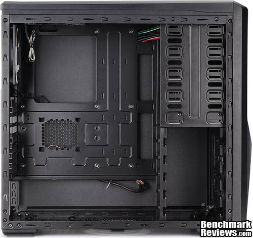 Zalman_Z9Plus_Interior_Empty.jpg