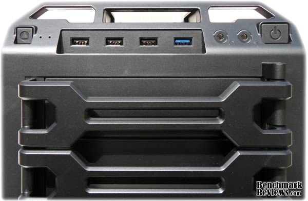 Antec_Dark_fleet_DF-85_IO_Panel.jpg