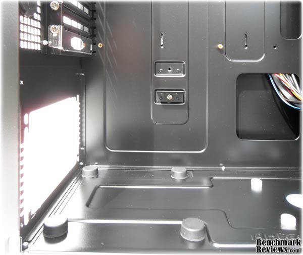 Antec_Dark_fleet_DF-85_PSU_Mount.jpg