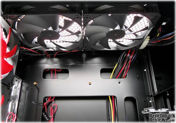 Antec_Dark_fleet_DF-85_Top_Fans.jpg