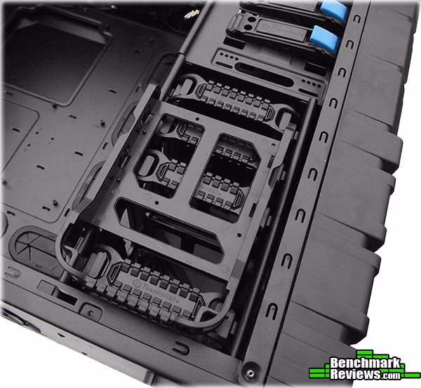 Thermaltake Overseer RX I Case HDD Tray
