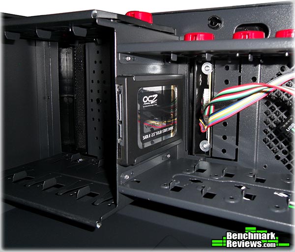 Thermaltake_Spacecraft_VF-I_Case_SSD_Mount.jpg