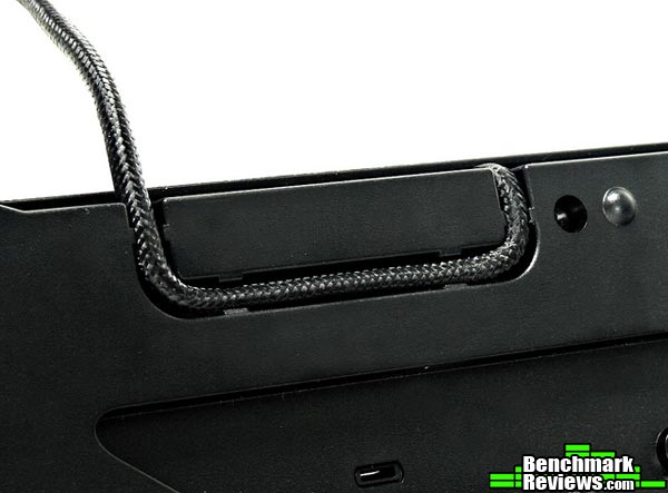 Thermaltake_Challenger_Pro_Gaming_Keyboard_Cable_Routing.jpg