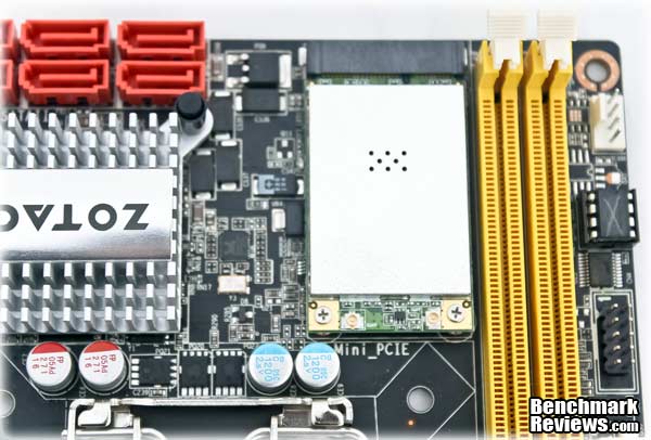 Zotac_H55ITX_WiFi_Module.jpg