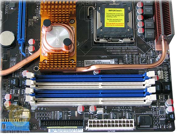 striker_2_nse_dimm_sockets.jpg