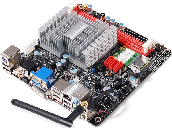 ZOTAC_IONITX-A-U_Corner.jpg